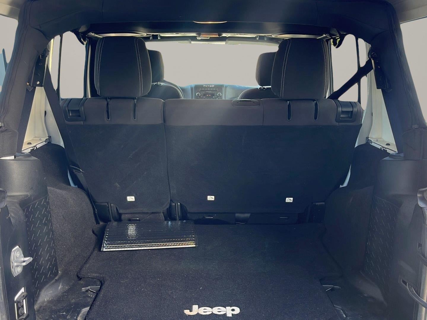 2017 Jeep Wrangler Unlimited Sahara 4x4
