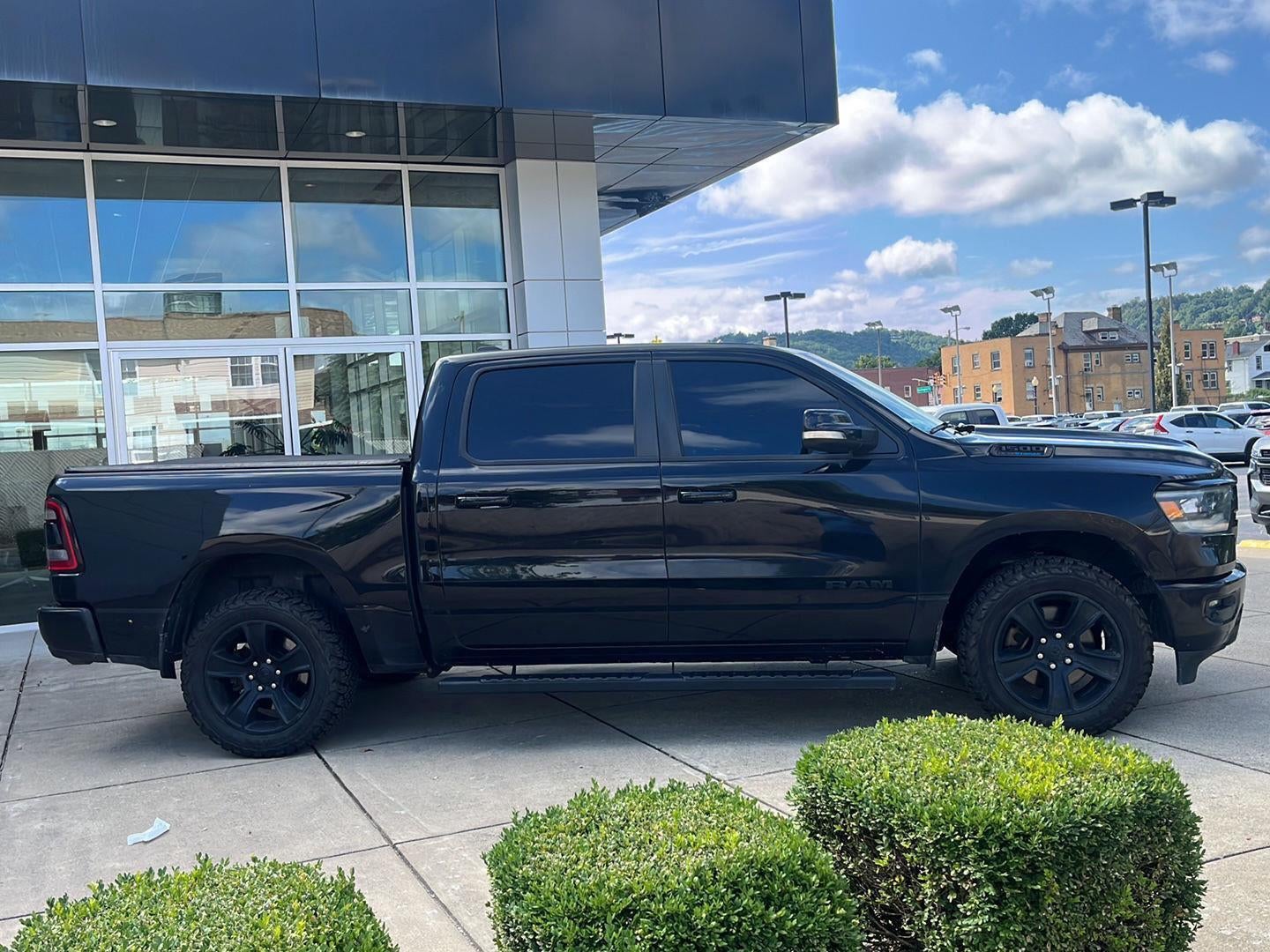 2021 RAM 1500 Big Horn Crew Cab 4x4 5'7" Box