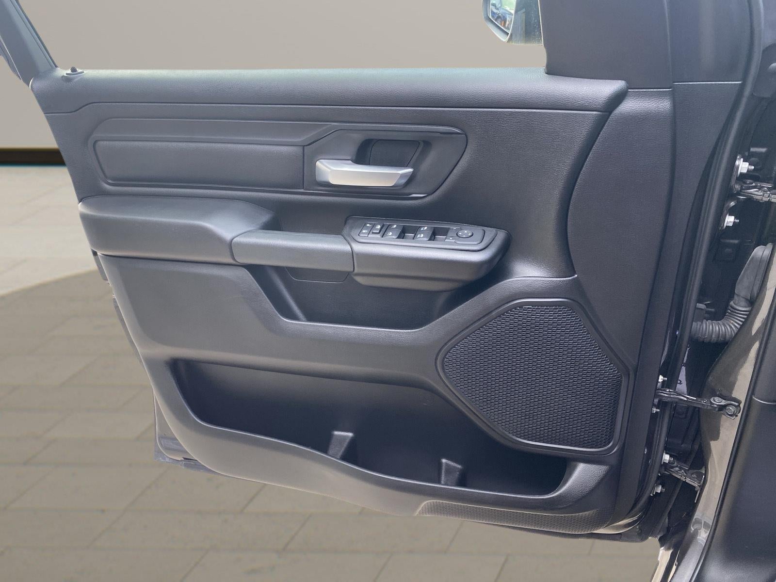 2025 RAM 1500 Warlock Crew Cab 4x4 5'7" Box