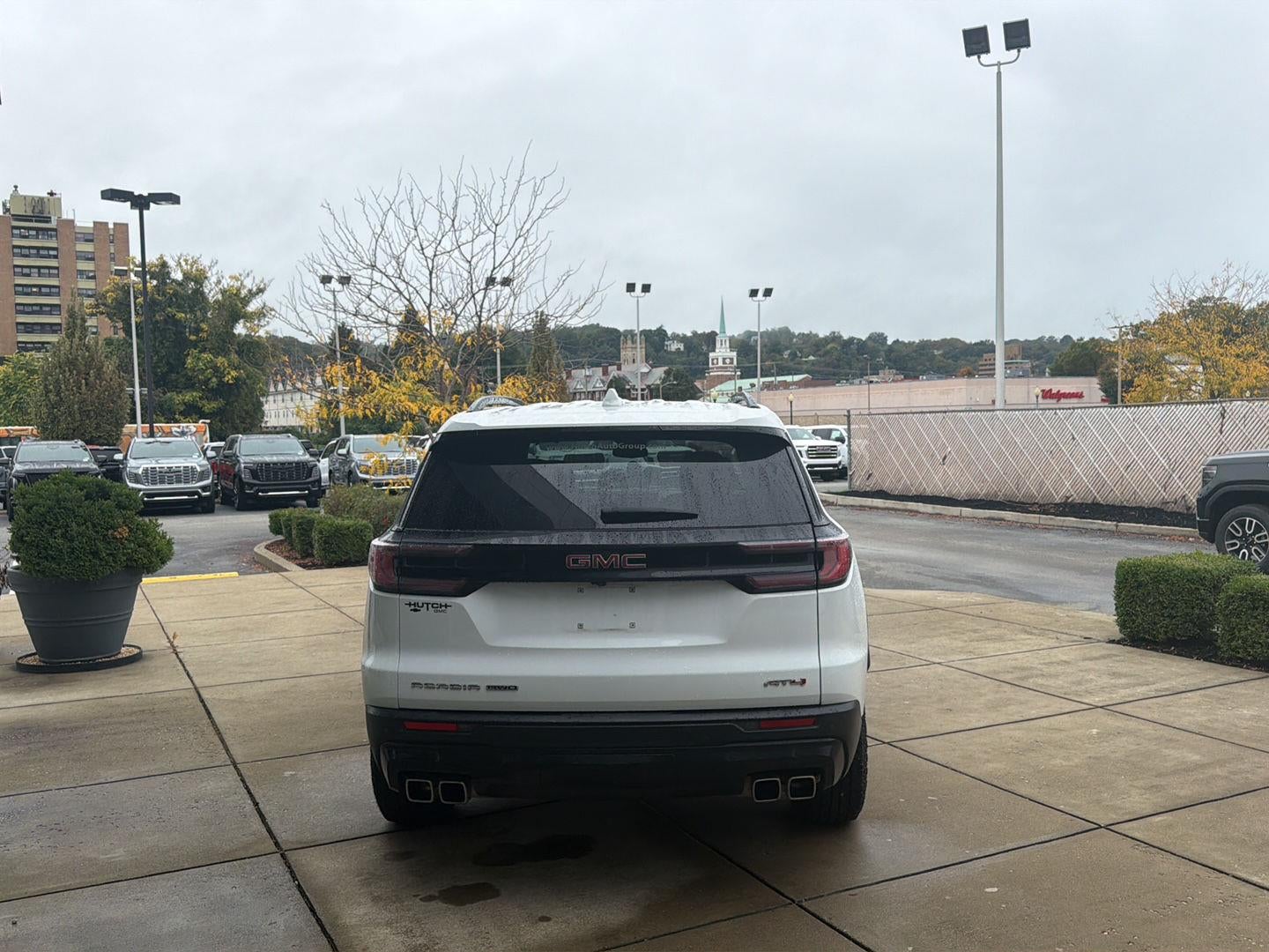 2024 GMC Acadia AT4