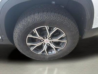 2024 GMC Acadia AT4
