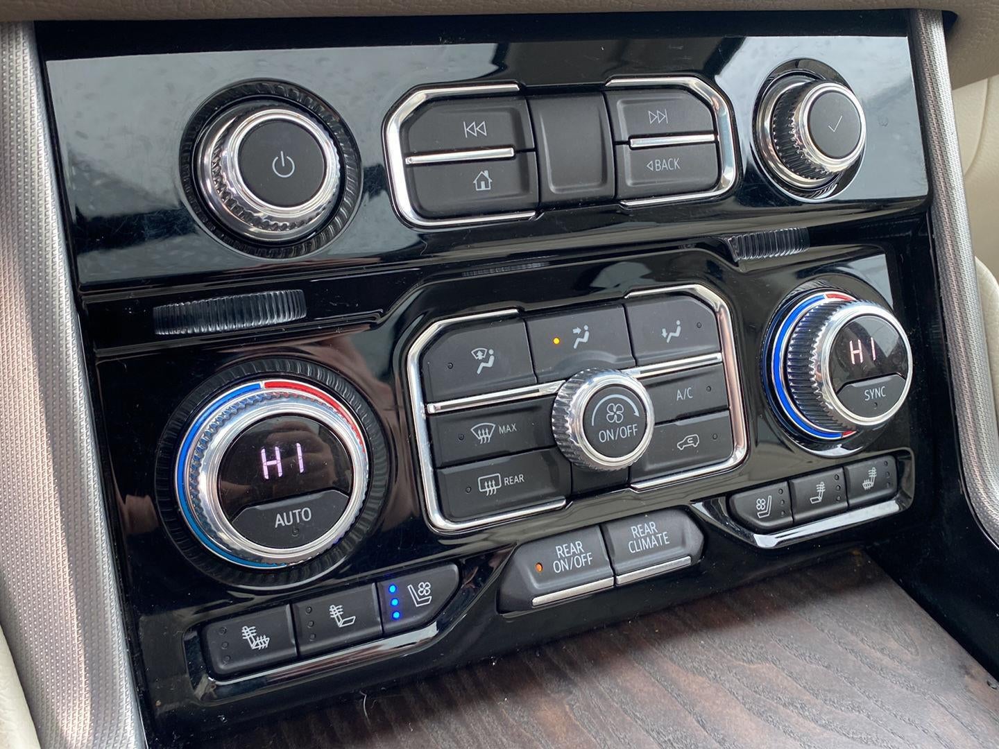 2022 GMC Yukon XL Denali