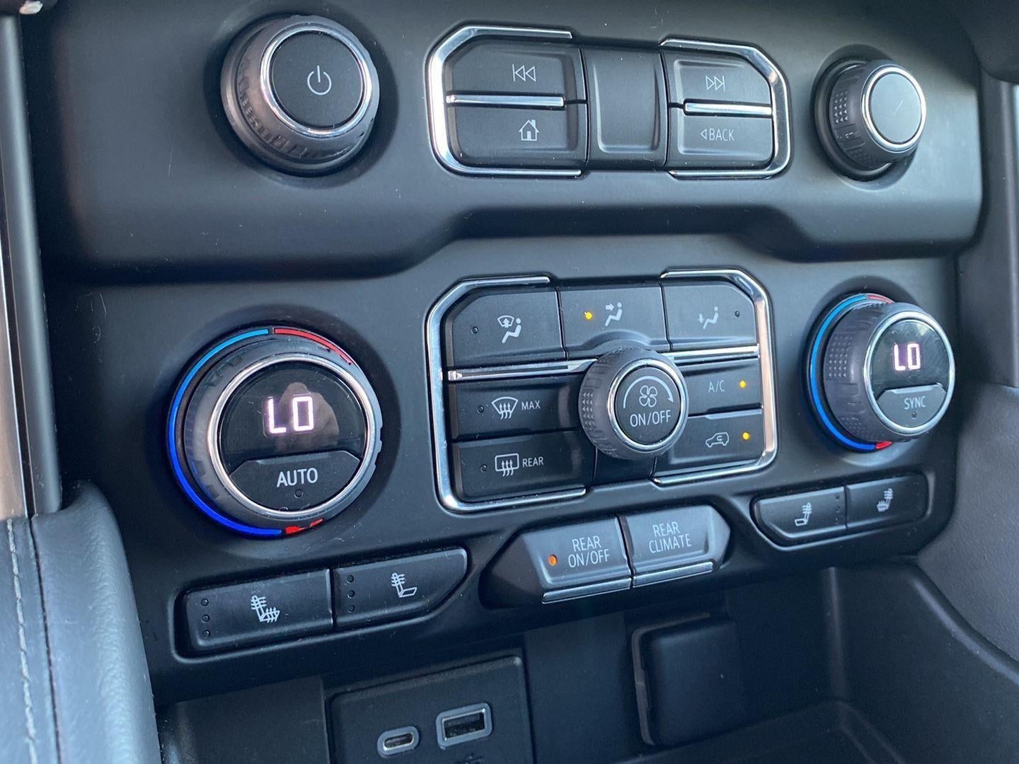 2023 Chevrolet Suburban LT