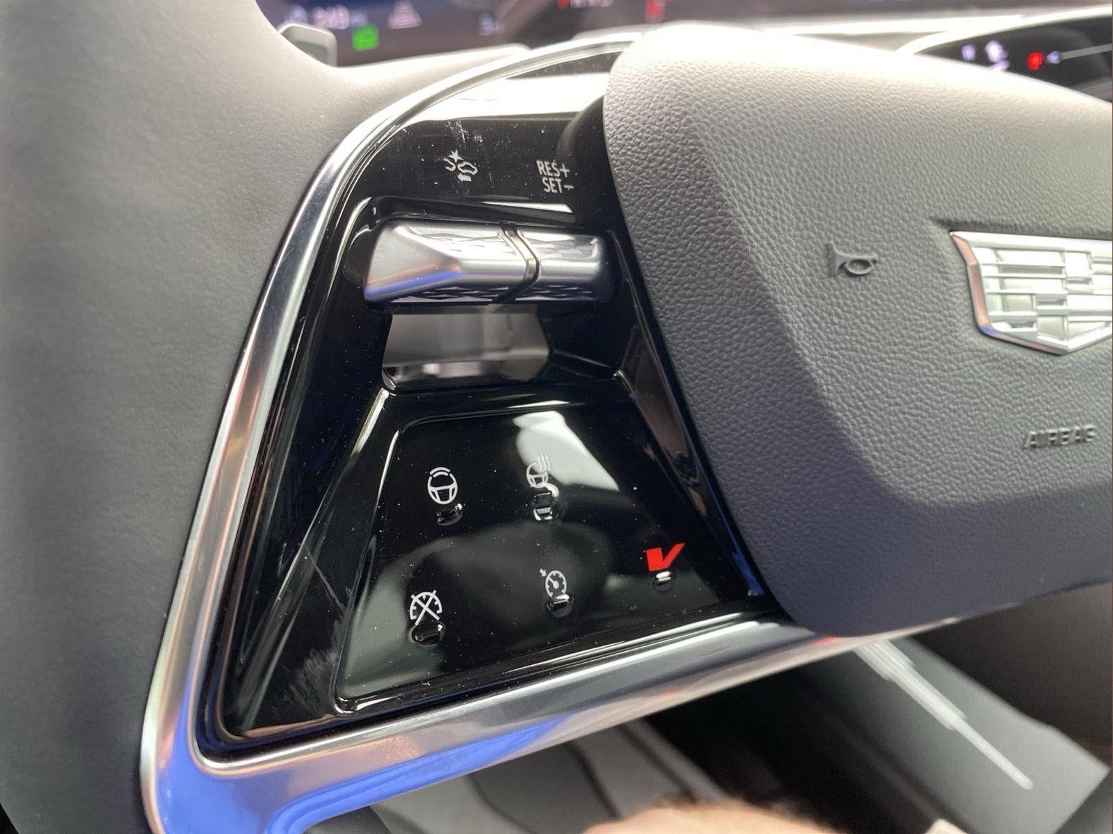 2027 Cadillac VISTIQ Sport