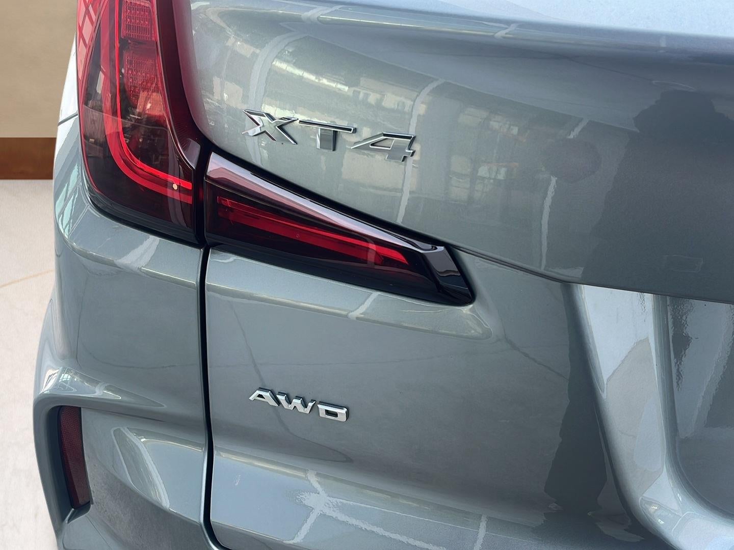 2025 Cadillac XT4 Premium Luxury