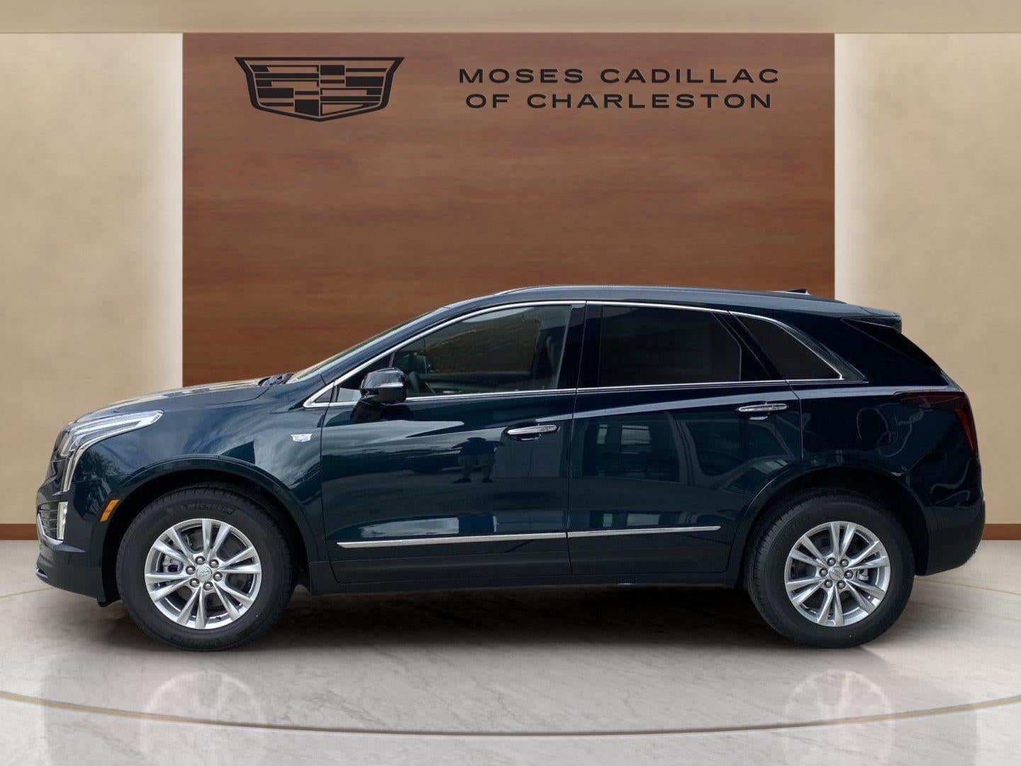 2026 Cadillac XT5 Luxury