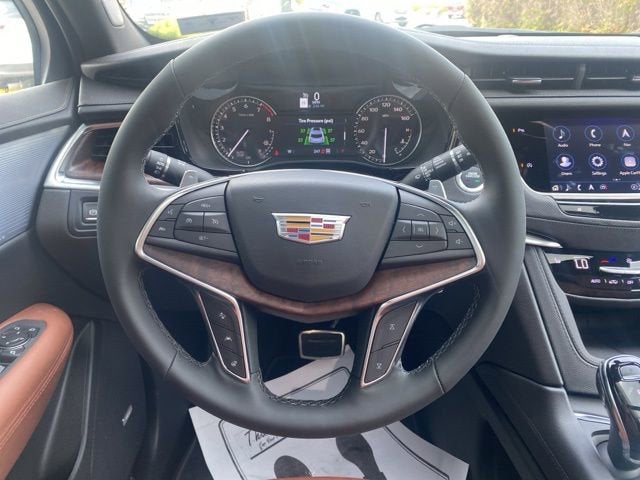 2025 Cadillac XT5 Sport