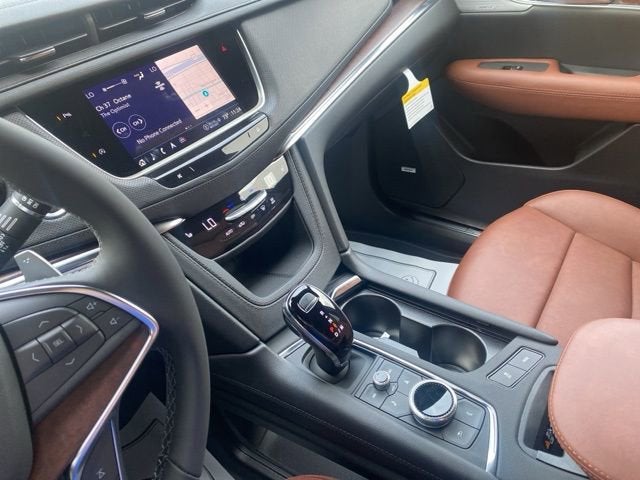 2025 Cadillac XT5 Sport