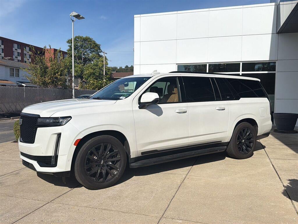 2022 Cadillac Escalade ESV
