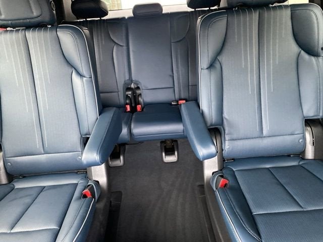 2025 Cadillac ESCALADE IQ Luxury 2