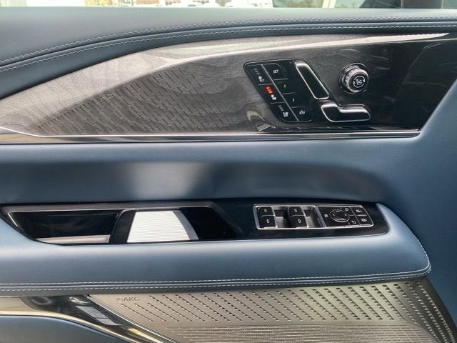 2025 Cadillac ESCALADE IQ Luxury 2