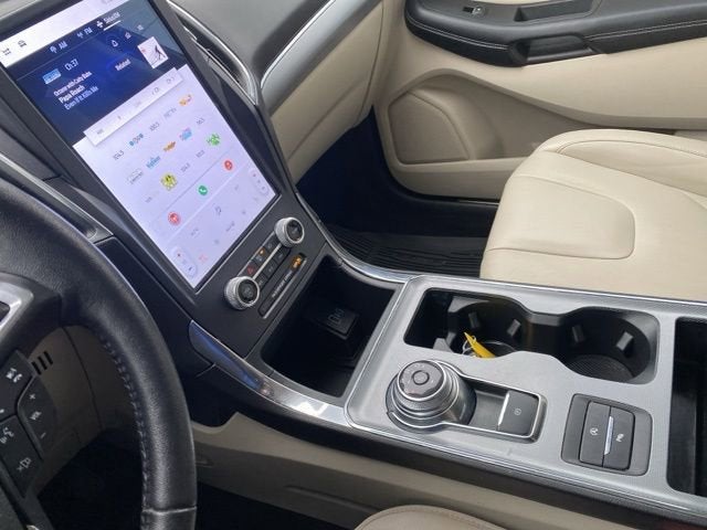 2021 Ford Edge Titanium