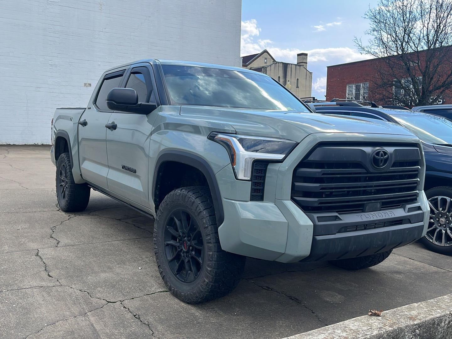 2024 Toyota Tundra 4WD SR5