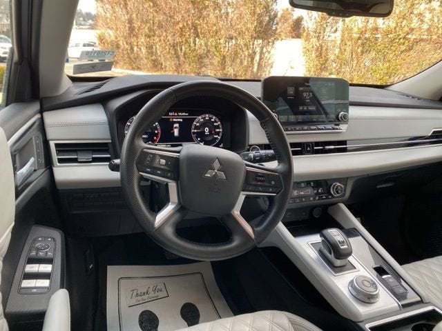 2023 Mitsubishi Outlander SEL