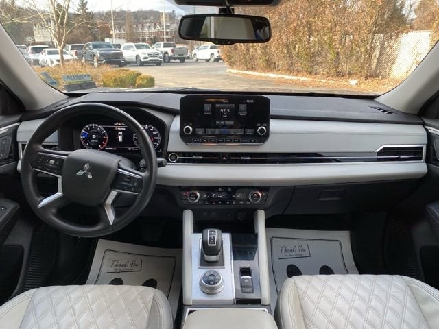 2023 Mitsubishi Outlander SEL