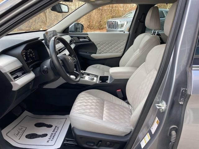 2023 Mitsubishi Outlander SEL