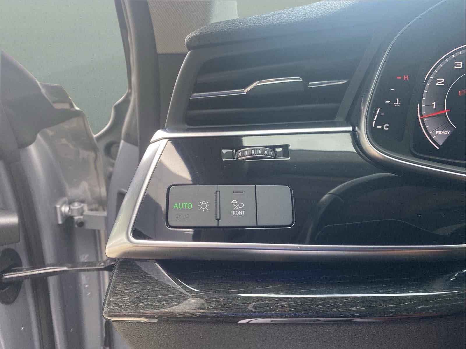 2019 Audi Q8 55 Premium